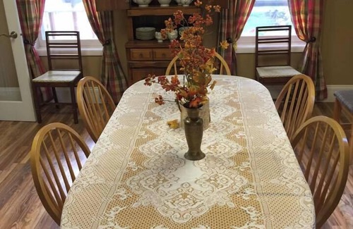 Tower Bed & Breakfast | Vermilion Park Inn, #10 British Garden Room (2nd floor)