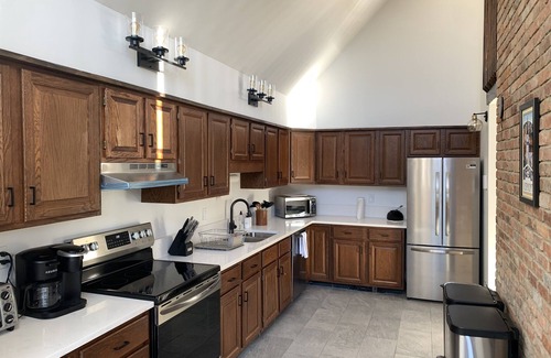 Forest Farms House | Vermont Charm: Fireplaces, Hot Tub, Epic Stratton Mountain Views