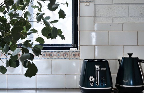 Elphinstone House | Vermont House ~ Daylesford/Macedon Region