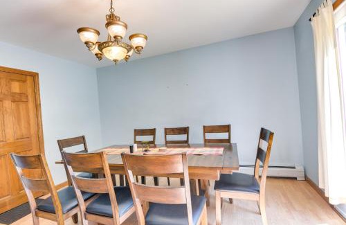 Charleston House | Vermont Vacation Rental about 11 Mi to Lake Willoughby