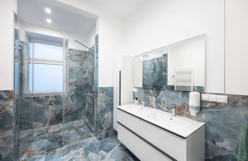 Landstrasse Apartment | Versace Apartment Vienna