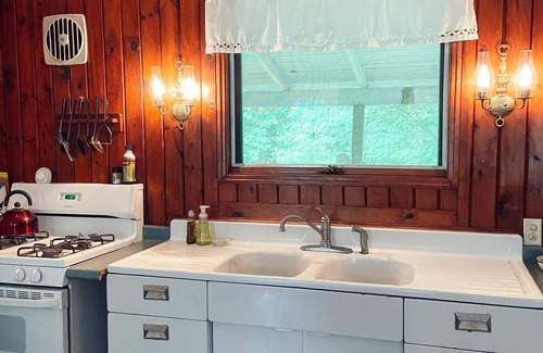 Goshen House | Versatile Vermont Farmhouse Rental - Peaceful and Relaxing!