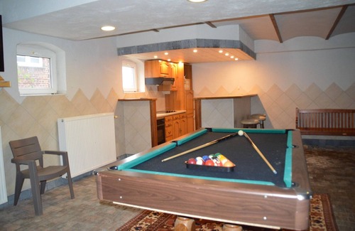 Verviers House | Verviers Villa with Sauna