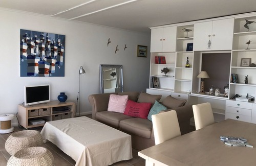 Binic Apartment | VERY BEAUTIFUL VIEW OF THE PORT, THE SEA FROM THE CLEAR APARTMENT AND FROM THE BALCONY.