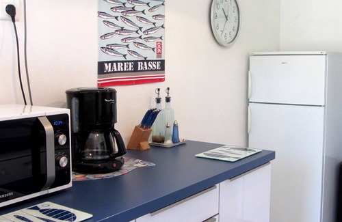 Poulgoazec Apartment | Very bright apartment 50 m from the beach, facing the port of Audierne - Wi-fi