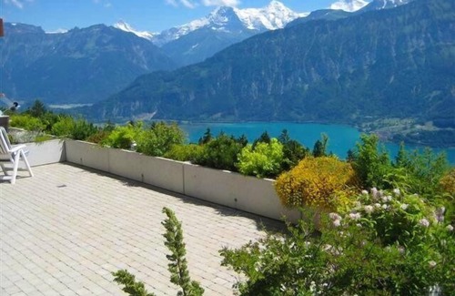 Beatenberg Apartment | Very comfortable flat with a magnificient view to the lake and the mountains
