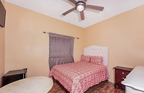 Gordon Town Hotel | Very cozy, clean, close to Bob Marley Beach, Cane River Falls & close to airport