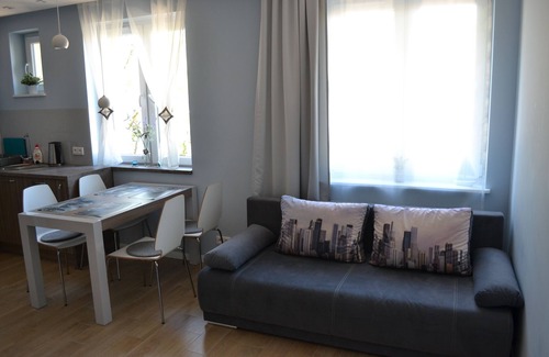 Wzgorze Swietego Maksymiliana Apartment | Very good location, 37 m2, modernly furnished, free parking.