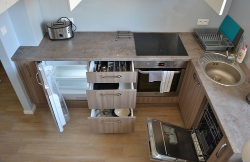 Wzgorze Swietego Maksymiliana Apartment | Very good location, 37 m2, modernly furnished, free parking.