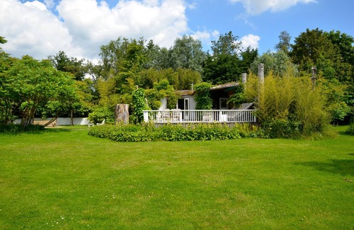 Heiloo House | Very idyllic chalet in the most beautiful location