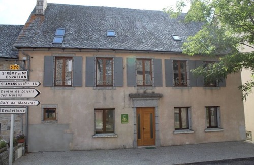 Soulages-Bonneval Cottage | VERY LARGE GITE WITH MODERN COMFORT CLOSE TO LAGUIOLE IN AUBRAC