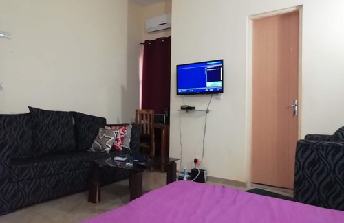 Lome Apartment | Very nice apartment with 2 bedrooms living room.