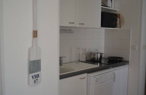 Gruissan Apartment | Very Nice Apartment Facing the Sea - 2 bedrooms - Wifi - CLIM-TV-LL-LV