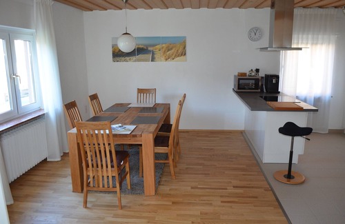 Michelau Apartment | Very quiet, bright apartment (in central location)