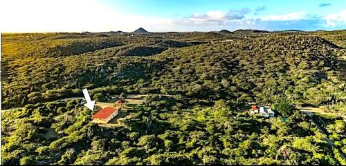 Savaneta Apartment | Very quiet apartment with lots of privacy and a tub on the edge of a national park!