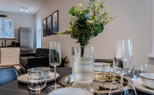 Downtown Apartment | Vesturgata - One Bedroom Apartment Near Harbour