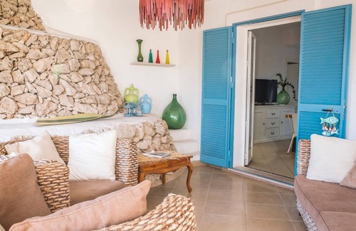 Torre Ovo Villa | Villa Minni - Three Bedroom Villa, Sleeps 6