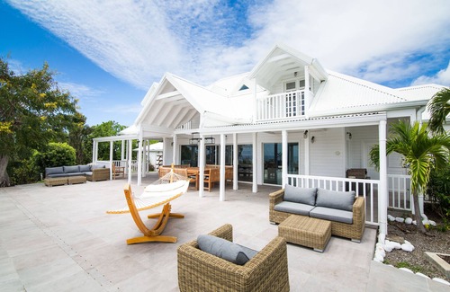 Les Terres Basses House | Villa 180 ° ocean view, 2 swimming pools, absolute calm, near to the beach