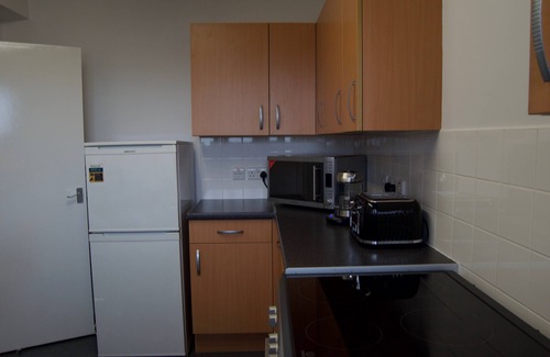 Stepney Green Apartment | Vibrant 1BD Flat in the Heart of East London