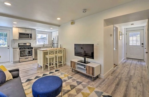 Winthrop Apartment | Vibrant Winthrop Apartment - Close to Ocean!