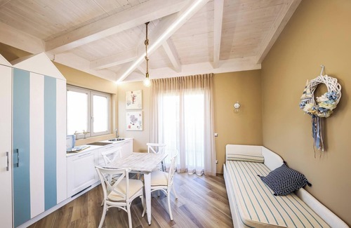Marina di Altidona House | Vicolo Malavolta 7 Rooms and Suites