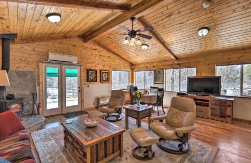 Victor House | Victor Woodland Cabin Retreat with Fire Pit