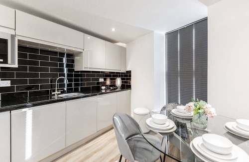 Manchester City Centre House | Victoria Apt | 2 bedroom Parking Wi-Fi | Cozy Pads