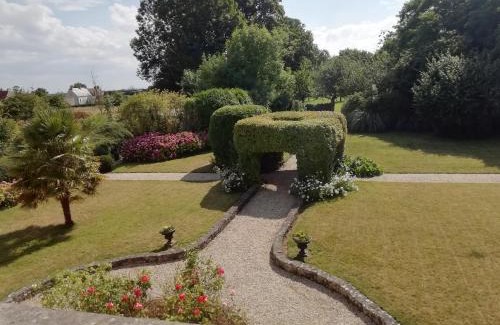 Tracy-sur-Mer Bed & Breakfast | Victoria Arromanches B&B