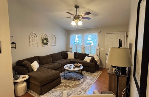 Alcoa House | Victoria Charm