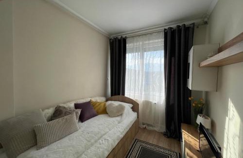 Victoria Apartment | Victoria City View
