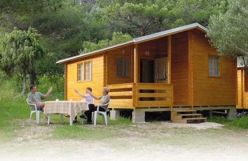 Blato Resort | Victoria Cottage Camping Dole