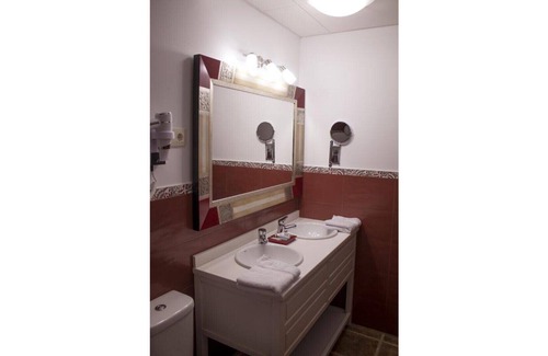 Siguenza Apartment | Victoria Loft with Jacuzzi II