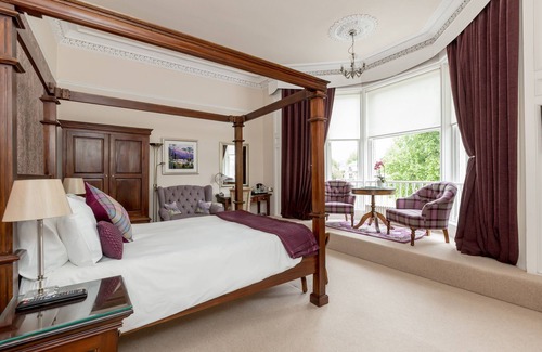 Dalavich House | Victoria Square