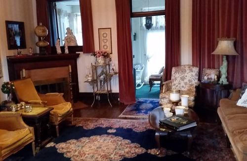 Rock Island Bed & Breakfast | Victorian Inn B&B