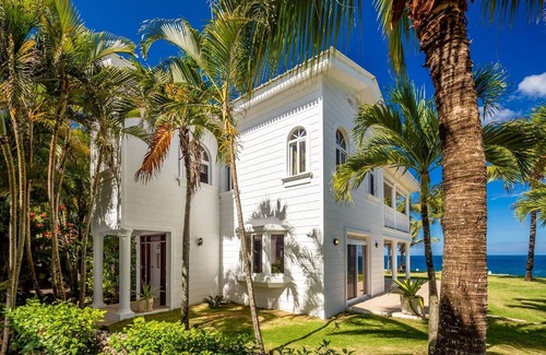 Playa Chiquita Villa | Victorian-style oceanfront villa with pool, 4 bedrooms