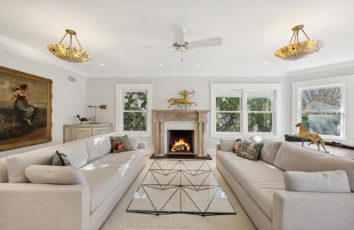 Village of Southampton Apartment | Victorian Traditional in Southampton Village