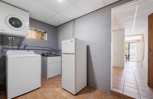 Emerald Beach House | Victoria’s Poolside Emerald Beach stay with Shared Pool, Near Beach and Cafes.