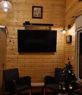 Majdal al-Shams Bed & Breakfast | Vida Bhermon 1, one wood Cabin