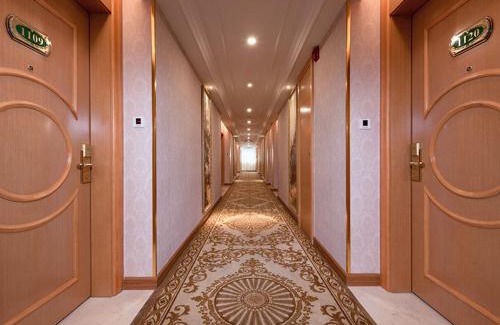 Maonan District Hotel | Vienna Hotel Guangdong Maoming Railway Station