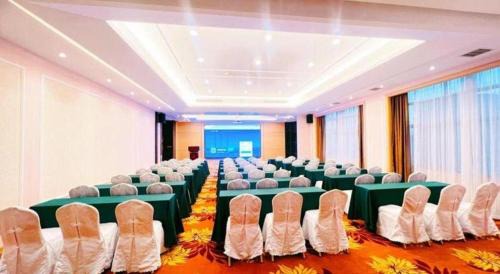Panyu Hotel | Vienna Hotel Guangzhou Panyu Square