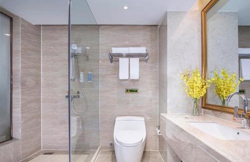 Songshan District Hotel | Vienna International Hotel Mongolia Chifeng High-Speed Railway Station