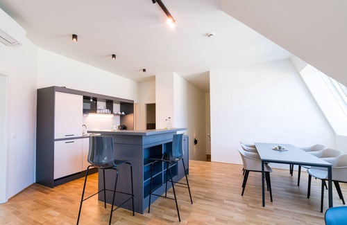 Stuwerviertel Apartment | Vienna Residence | Expansive Vienna Attic Apartment - Perfect for Families and Business Travelers near Messe Wien #6485