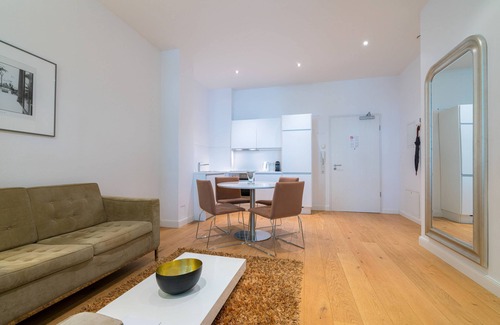 Sachsenhausen Apartment | Vienna Residence Frankfurt, Schweizer Platz #6084