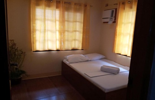 Alaminos Bed & Breakfast | Vievan's transient house