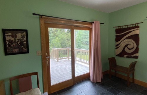 Eastport House | View Of Ocean on second story , Open Concept Living, Walk To Downtown. A/C.