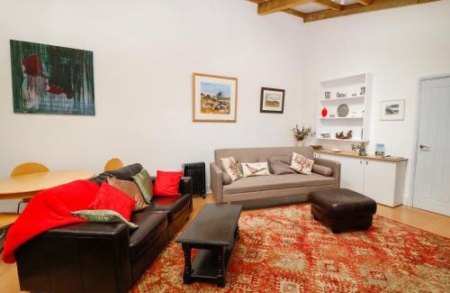 Okehampton House | View The Gallery