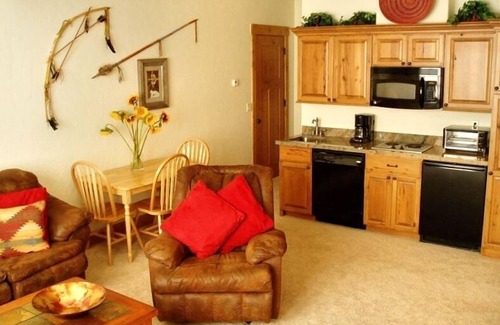 Corkscrew Flats Apartment | Views and Entrance Along French Creek One Bedroom Condo