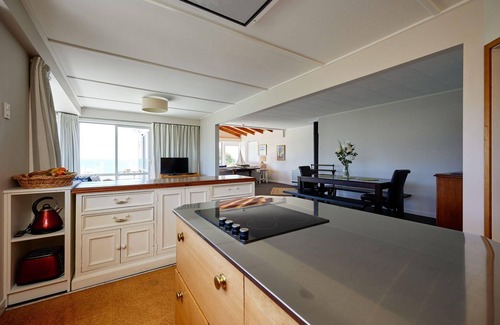 South Bay House | Views On Scarborough - Large, Beautiful Home with Extraordinary Views