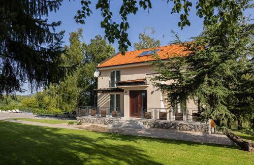 Mladenovac House | Vikendica Aleksandrović Meterize
