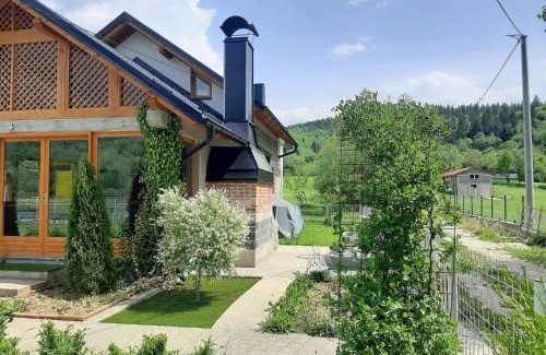 Sumece House | Vikendica Twins